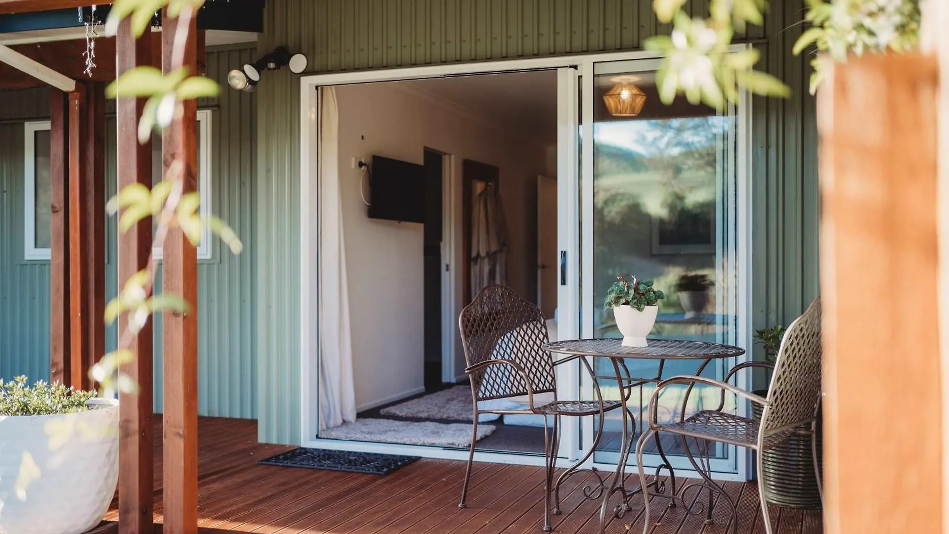 Paradise Valley Lodge - The Garden Room Rotorua